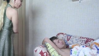 Anyu te mi a kárót csinálsz?