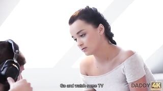 Tini csaj és az vén csávó