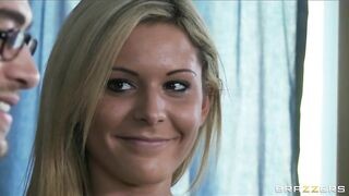 Tanya Tate a szomszéd anyuci