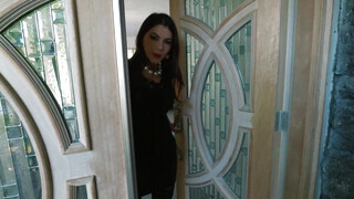 Its POV - Valentina Nappi a szőrös muffos tini
