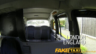 FakeTaxi - méretes seggű lány szexelni akar