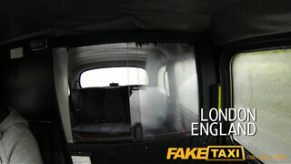 FakeTaxi - vörös rövid hajú csajszi szúk pinája