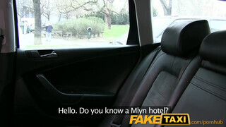 FakeTaxi cuki orosz túrista lány szűk puncival