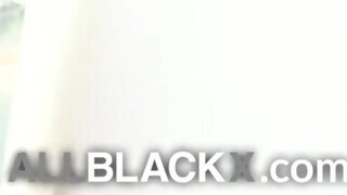 AllBlackX - Lala Ivey a hatalmas cicis tini