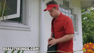 Reality Kings - kivarrott mami és egy fiatal dákó esete