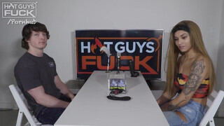Spanyol tini lány és a sportos csávó - Hot Guys Fuck