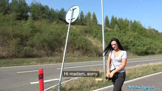 Hatalmas kannás tini csajszi pénzért dug - Public Agent