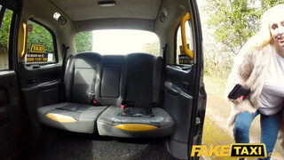 Fake Taxi - Hatalmas didkós világos szőke bekúrva