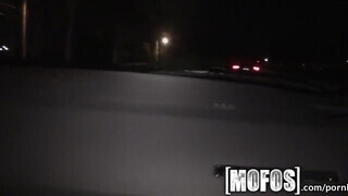 Mofos - Indigo Augustine a méretes mellű tini