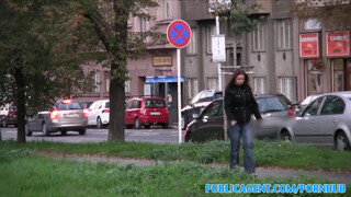 PublicAgent - Óriás kannás cseh lány