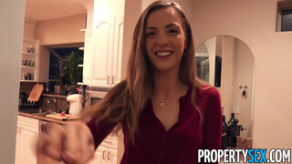 PropertySex - a famer megbassza az ingatlanos kis csajt