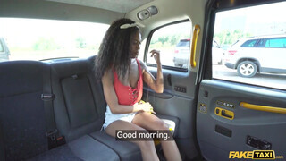 Fake Taxi - Tina Fire a nagy cickós csoki csaj