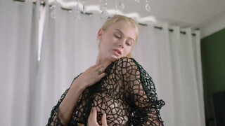 WOWGIRLS - Nancy lábbal is nagyon ügyes