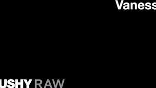 TUSHYRAW - Vanessa várja a análjába a kárót