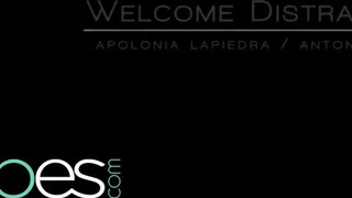 Babes - Apolonia Lapiedra a dögös kolumbiai tini