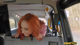 Fake Taxi - Sex fiatal vörös hajú csaj