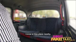 Female Fake Taxi - Nathaly Cherie a méretes tőgyes taxis lány