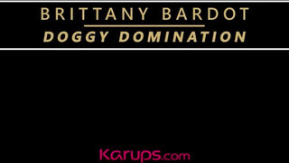 Karups - Brittany Bardot hátsó bejáratba kefélve