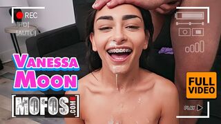 Vékony barna Vanessa Moon nekivág jmac óriási szerszámának minden pozícióban