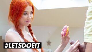 Gisha Forza, a nagy mellű vörös hölgy a kemény, fánkig érő dugásért