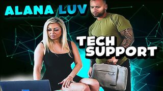 Érett Alana Luv forró jutalmat ad a technikus srácnak a Nookies csatornán