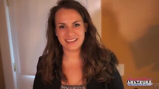Forró Milf Lilly mohón követeli a durva hátsó behatolást - Brand New Amateurs